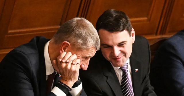 Macinkova slova jsou nešťastná, určitě nejde o vydírání, řekl Babiš