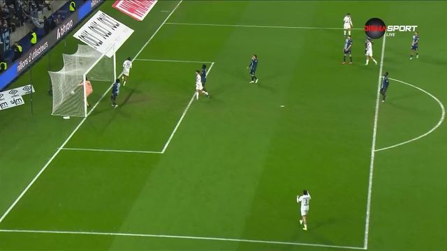 Гол на Брадли Баркола осигури успеха на Пари Сен Жермен над Льо Авър в Лига 1