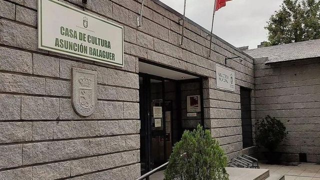 Ayuso pide rectificar a Alpedrete la eliminación del nombre de Paco Rabal y Asunción Balaguer