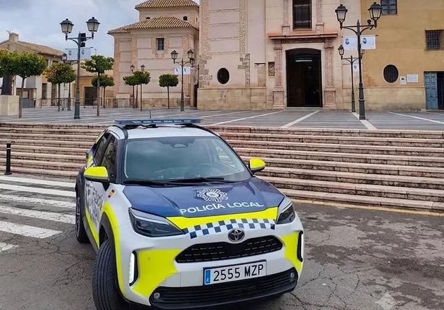 Detenido tras colarse en una iglesia de Murcia y herir a un policía con una cruz