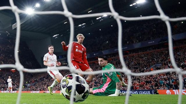 Liverpool, Barcellona e Atletico Madrid ai quarti di Champions. Infortunio shock a Lang