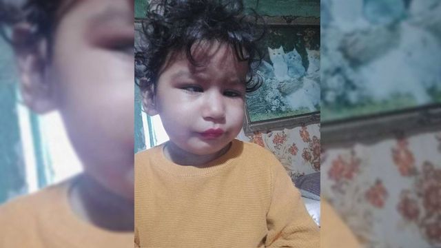 O fetiță de doi ani și jumătate din Dolj, căutată de polițiști după ce a dispărut din fața casei