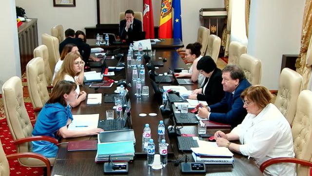 Guvernul, în ședință: Pe ordinea de zi figurează 35 de subiecte