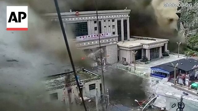 Počet obětí ničivé povodně v Nepálu vzrostl na 903, tisíce lidí se pohřešují