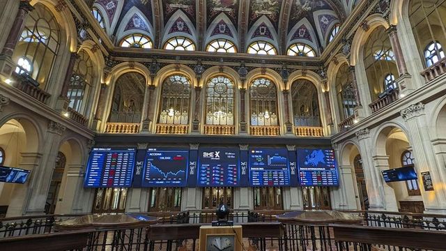 Borsa: l'Europa conclude incerta, Parigi -0,6%