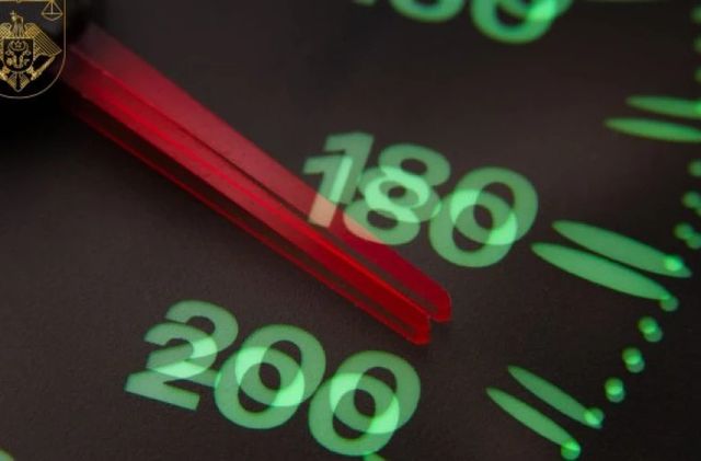 Automobil confiscat, după ce șoferul a fost prins beat la volan și condamnat