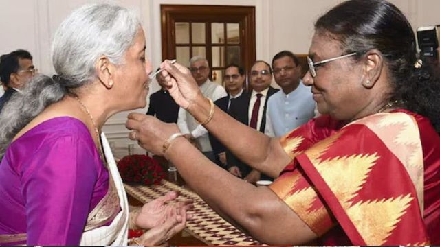 Budget 2026 President Murmu Feed FM Sitharaman Dahi-Cheeni Again