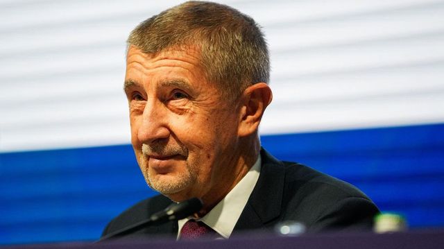 Babiš pozval Pavla a Macinku k jednacímu stolu