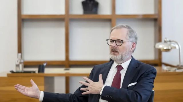 Premiér v demisi Fiala zveřejnil zprávu o stavu země