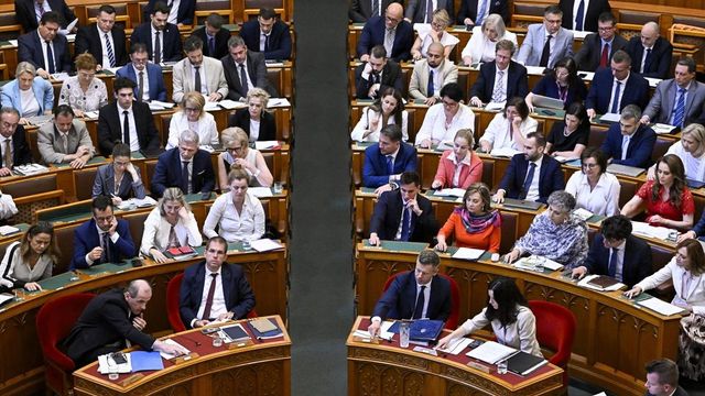 Jövő hétre is rendkívüli parlamenti ülést kezdeményezett Ruff Bálint