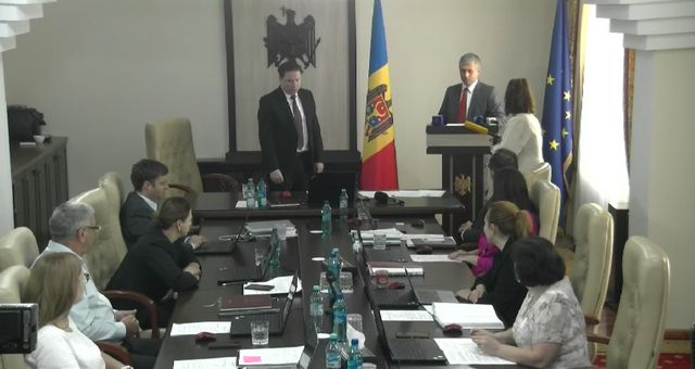 Vladislav Gribincea a depus jurămîntul de investire în funcția de judecător la CSJ