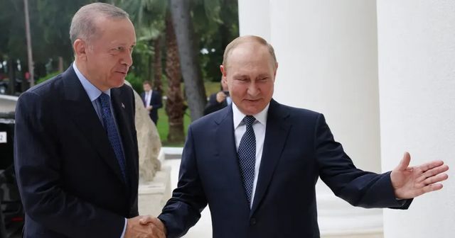 Putin invita la Turchia nel Brics