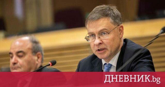 Уолстрийт отвори низходящо, след като цените на петрола скочиха до почти 100 долара заради напрежението в Близкия изток