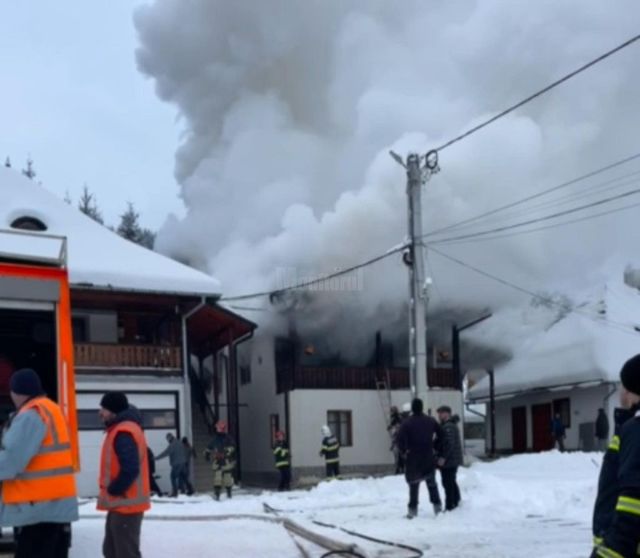 Incendiu cu degajări mari de fum la Mănăstirea Sihăstria Putnei