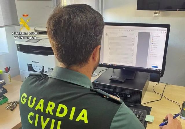 Investigan a un trabajador de Correos por apropiarse de decenas de paquetes y vender su contenido