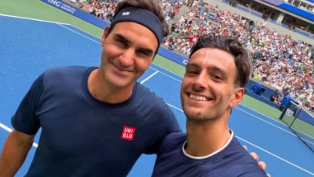 Federer torna agli Us Open e si allena con Musetti