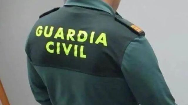 Muere un guardia civil tras desplomarse el suelo de una nave en San Agustín del Guadalix