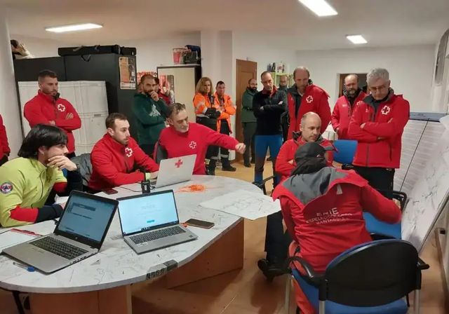 Atrapados un grupo de cuatro espeleólogos en una cueva de Cantabria