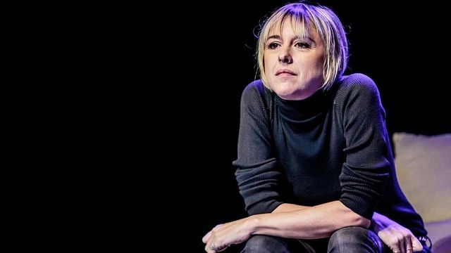 “Chi ha preso il premio di mia figlia lo riconsegni”: l’appello della mamma di Nadia Toffa