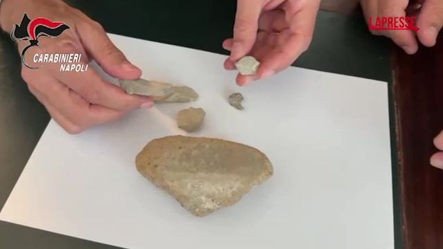 Pietre pompeiane nello zaino, turista beccato da una guida a Pompei