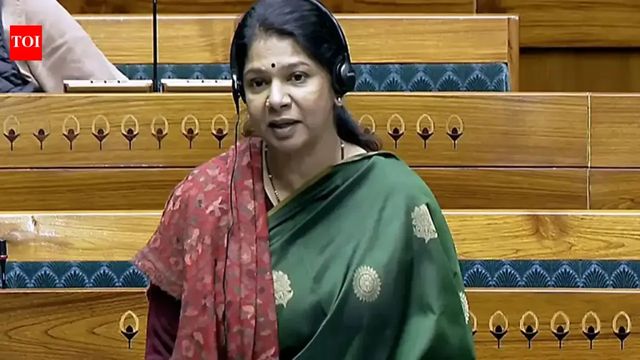 Kanimozhi seeks separate Lok Sabha seating for DMK MPs after Congress exit