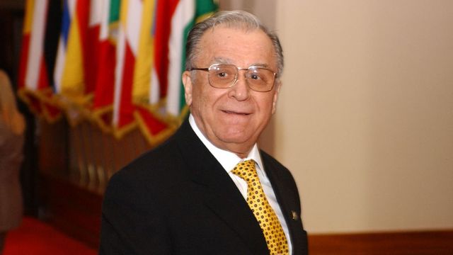 Fostul președinte al României Ion Iliescu a fost operat pe inimă la Institutul pentru Boli Cardiovasculare din București