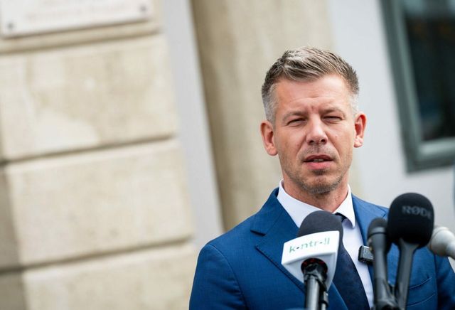 Peter Magyar anunță eliminarea restricțiilor pentru adopția de către cuplurile homosexuale, introduse în Ungaria de Viktor Orban