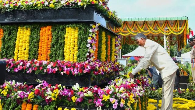 Khandu pays tribute to police personnel on Commemoration Day