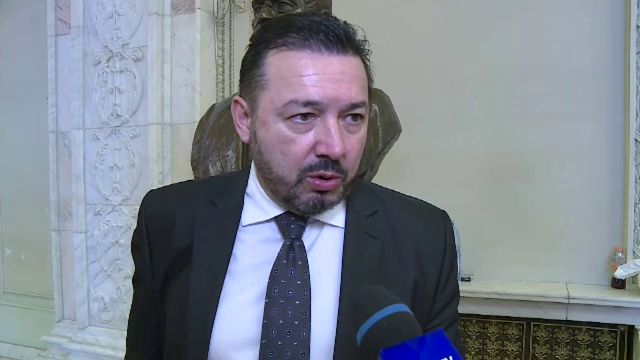 Fostul deputat Catalin Radulescu ,,Mitraliera a fost achitat in dosarul privind obtinerea unui certificat de revolutionar
