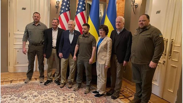 Senatori americani în vizită la Kiev