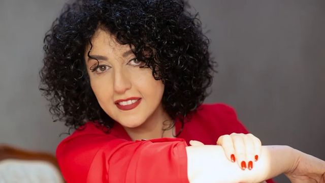 La Nobel de la Paz Narges Mohammadi, trasladada a Teherán tras diez días hospitalizada