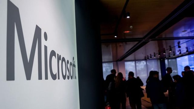 Las startups españolas denuncian a Microsoft ante la CNMC por abuso de posición en la nube