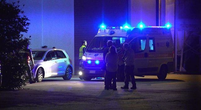 Incidente sul lavoro a Massa Finalese, muore schiacciato da un macchinario nella sua azienda