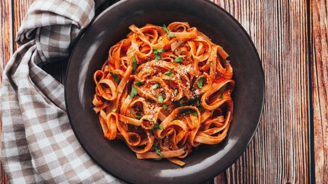 L'accusa della Bbc, 'bimbi italiani in sovrappeso per colpa di pizza, pasta e pane'