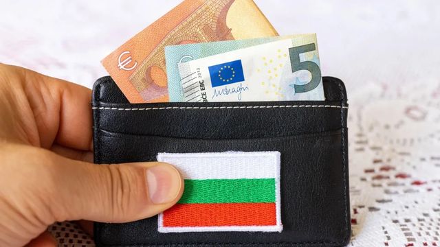 Bulgaria majorează pragul sărăciei la 443 de euro