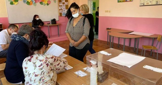 34,18% са гласували на референдума в село Мадара до 16 ч
