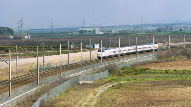 Muere el exportero Alex Manninger tras ser arrollado por un tren