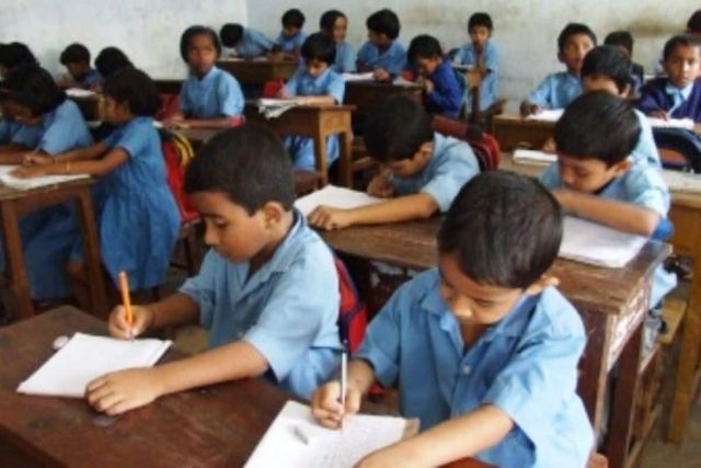 Maharashtra Cabinet Govt Decides to Reduce School Fees By 15 Per Cent