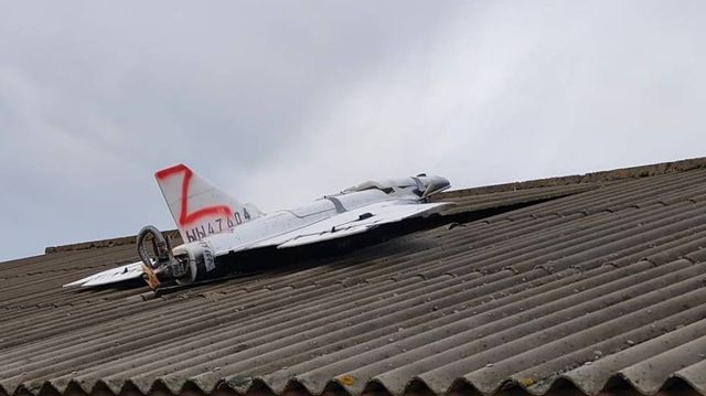 O dronă a căzut pe casa unei anexe din raionul Florești