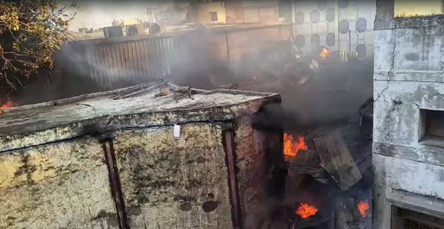 Massive Fire Breaks Out In Delhis Chandni Chowk, 40 Tendors Deployed