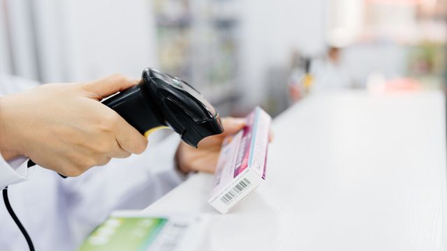 Разбиха схема за източване на НЗОК чрез фиктивни продажби на скъпоструващи лекарства