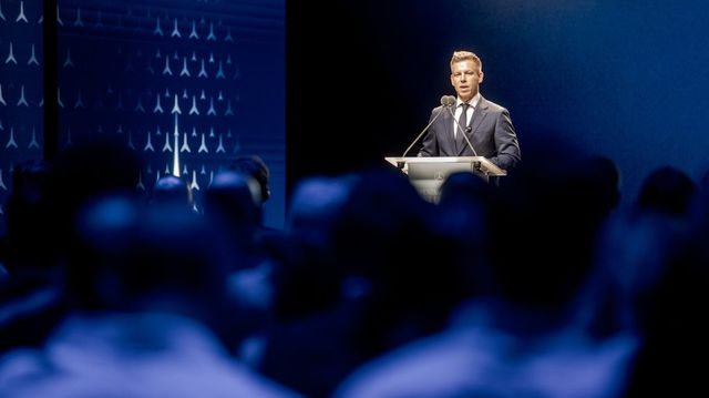 Magyar Péter a paksi fenékküszöb kapcsán tett közzé éles megjegyzést