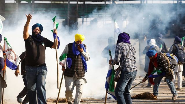 Farmers To Resume Delhi Chalo March Today After No Message From Govt, Shambhu Border Barricaded