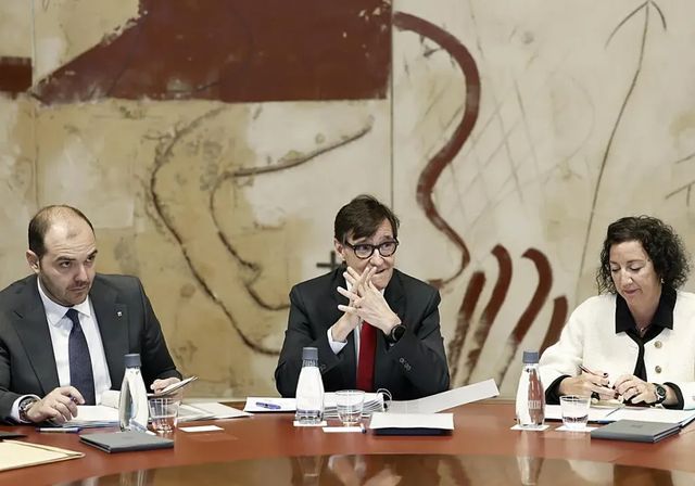 El Gobierno de Illa urge a ERC: sin Presupuestos «tendrá dificultades para pagar nóminas»