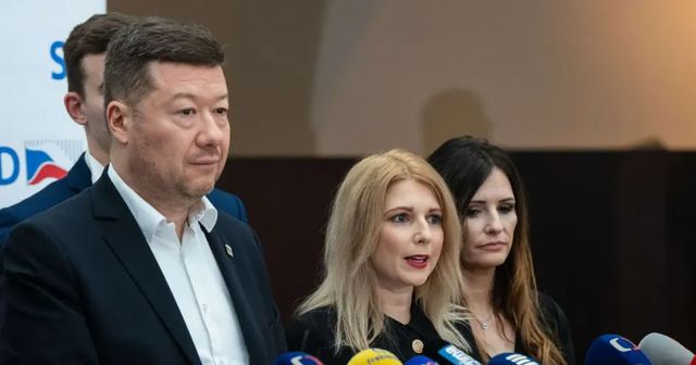 SPD není ve zprávě o extremismu, dva autoři zprávy z vnitra odcházejí