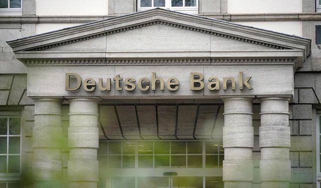 Deutsche Bank ancora nel mirino di Bce per vendite derivati