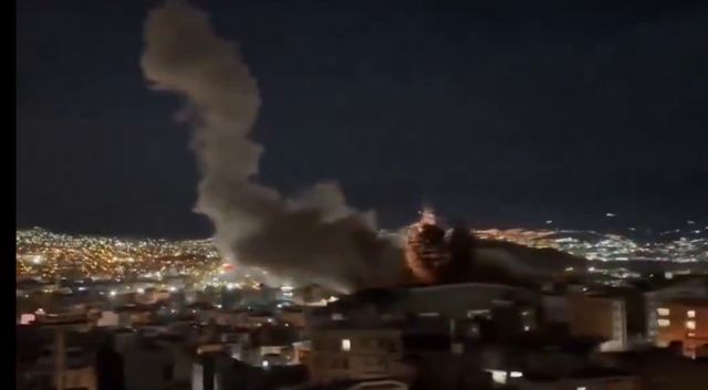 Emiratele Arabe Unite spun că sistemele de apărare aeriană intervin împotriva atacurilor cu rachete și drone venite din Iran