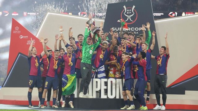 10-men Barcelona thrash Real Madrid 5-2 to win Spanish Super Cup