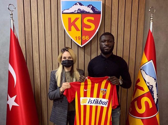 Dan Petrescu transferă la foc automat la Kayserispor