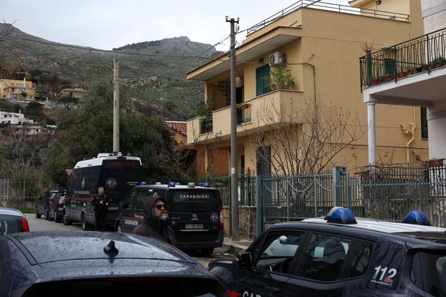 Uccide moglie davanti ai figli, 30enne fermato nel Casertano